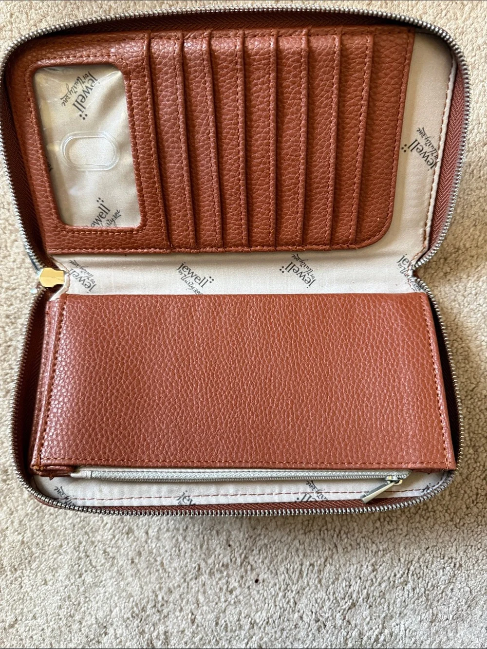 thirty-one compact wristlet